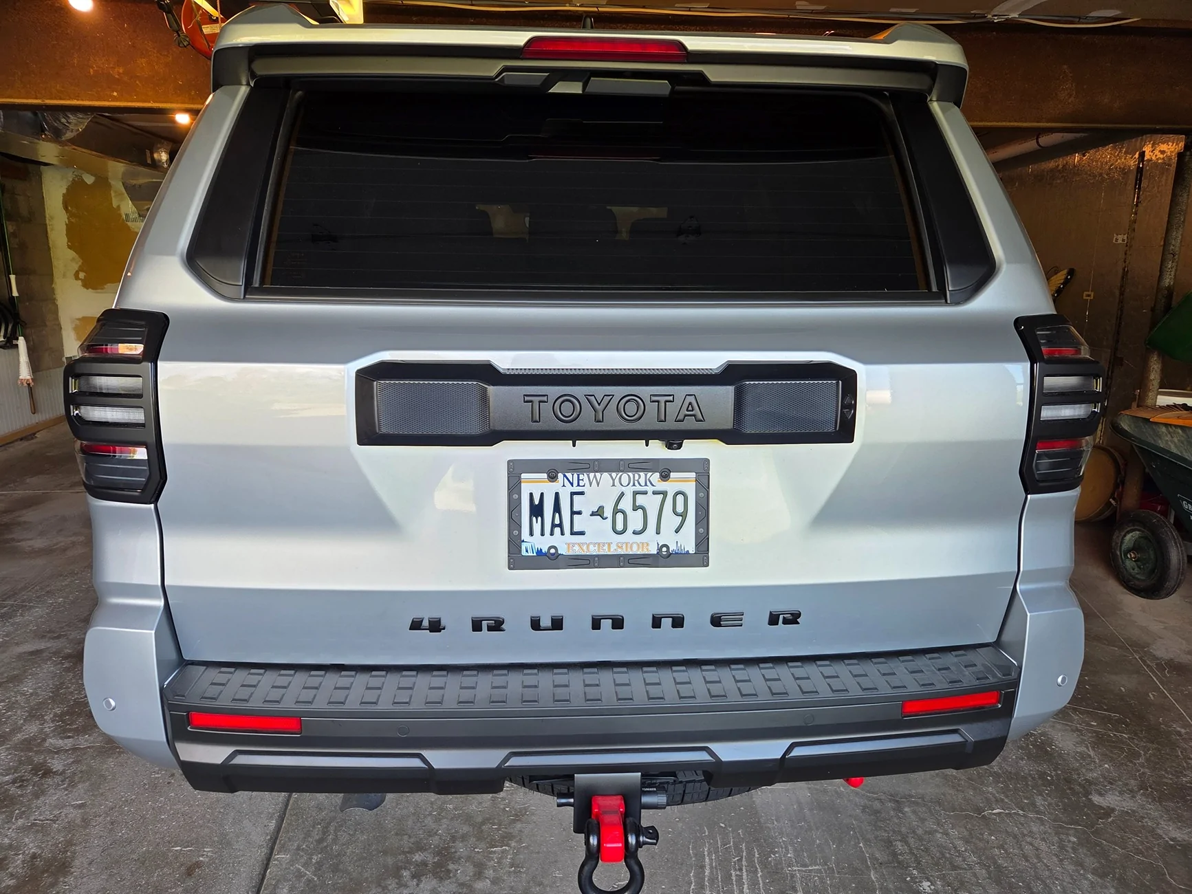2025 2026 4runner 6th gen What did you do to your 6th Gen 4Runner today?? 👨🏻‍🔧 🧰 🛠 Varuos Tufskinz Overlays on back