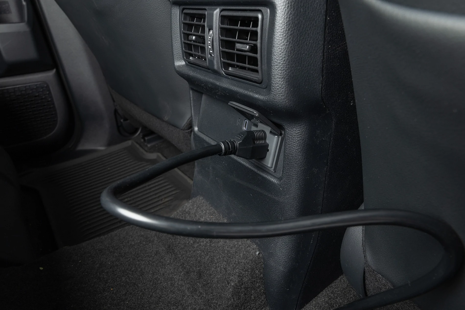 2025 2026 4runner 6th gen Dual-battery setup for the Hybrid 4Runner _W0A4991