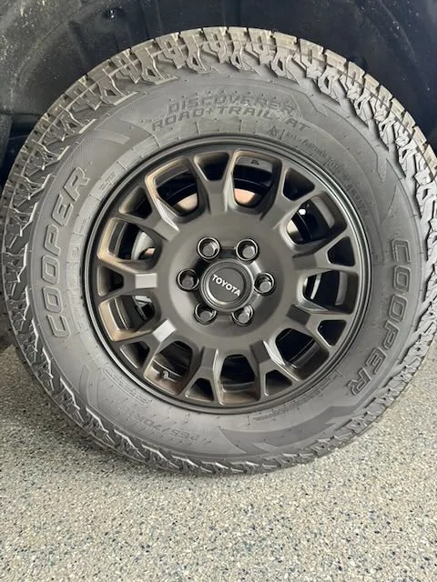 2025 2026 4runner 6th gen Black wheel locks and lugnuts IMG_2635