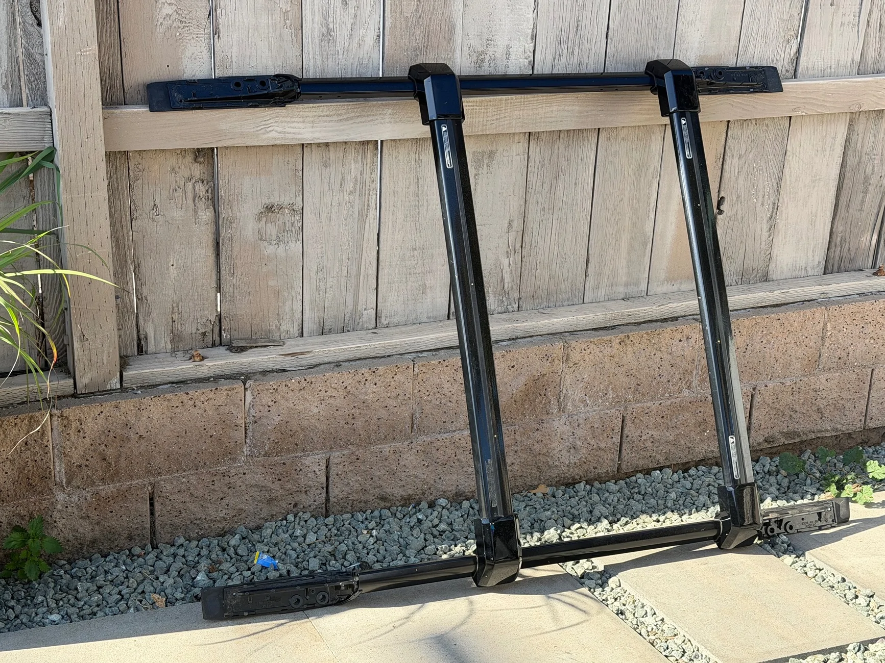 2025 2026 4runner 6th gen WTS - OEM Black Roof Rails & Cross Bars - $150 tempImagejQWzRi
