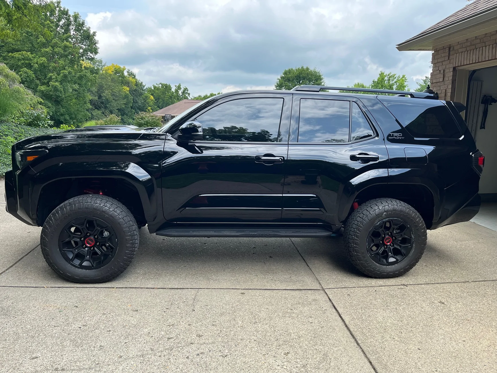 2025 2026 4runner 6th gen Any updates on OEM 2.5" TRD Suspension Lift? IMG_4238