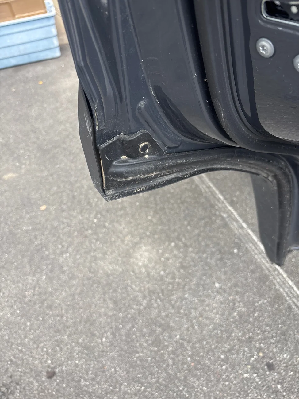 2025 2026 4runner 6th gen Cleaning door jams/behind rubber seal, and window seals. imag