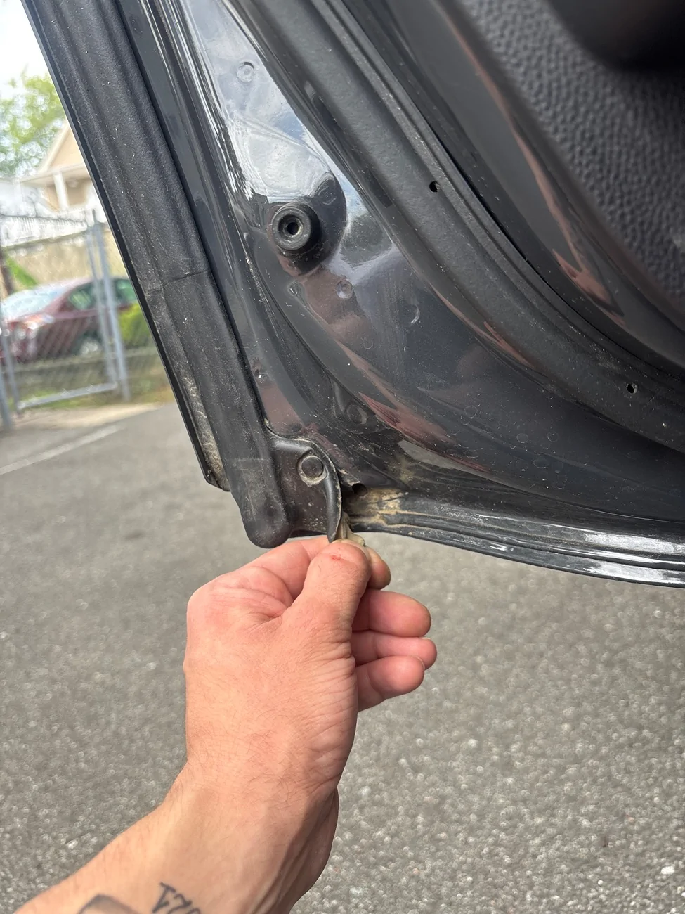 2025 2026 4runner 6th gen Cleaning door jams/behind rubber seal, and window seals. imag