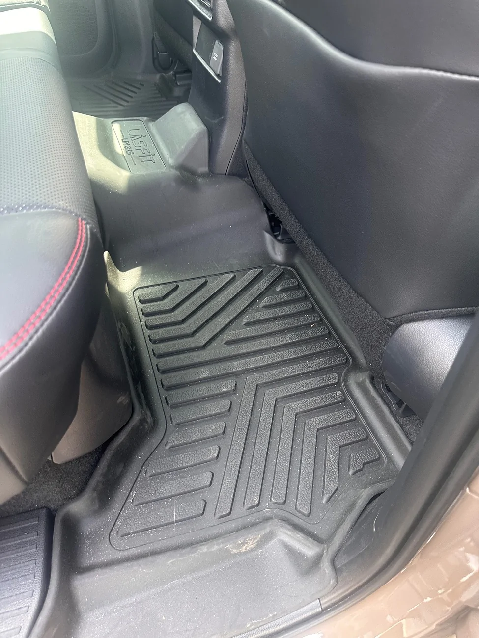 2025 2026 4runner 6th gen WeatherTech vs Lasfit floor mats IMG_9396