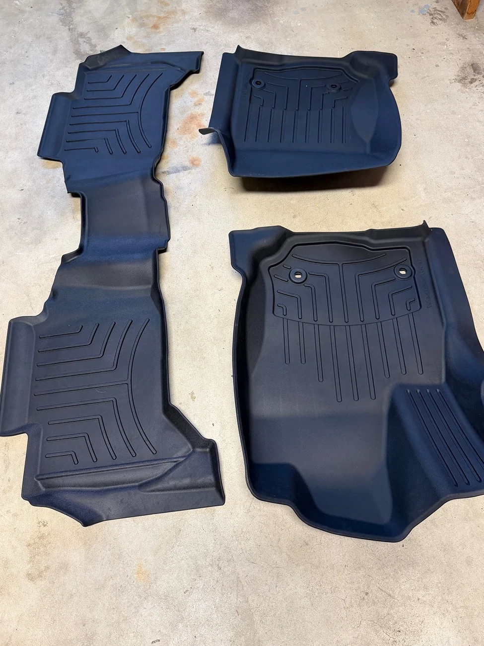 2025 2026 4runner 6th gen WeatherTech vs Lasfit floor mats IMG_2612