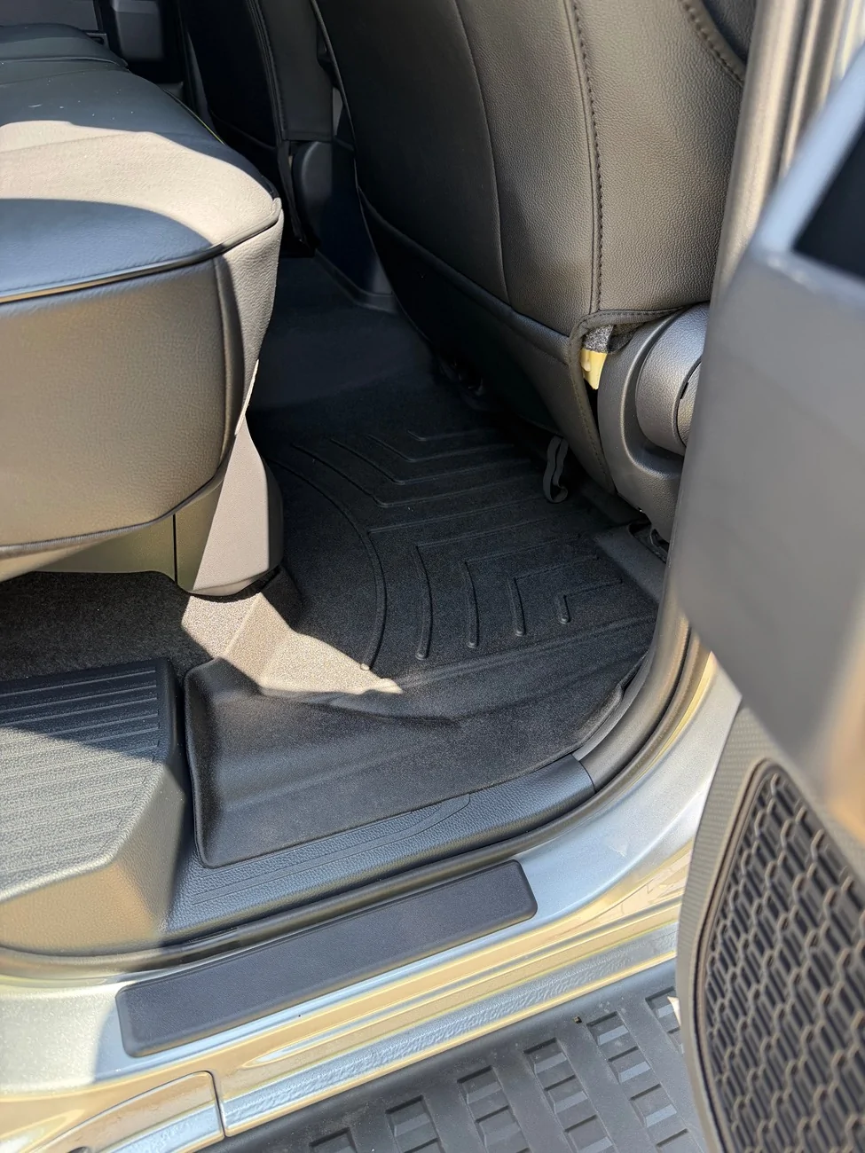 2025 2026 4runner 6th gen WeatherTech vs Lasfit floor mats IMG_2619