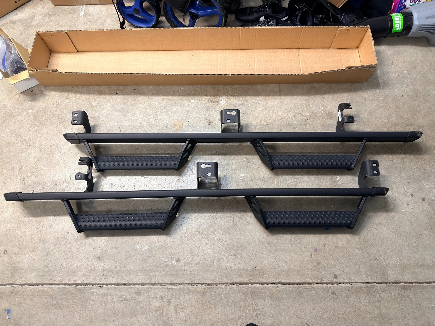 2025 2026 4runner 6th gen OEM Predator steps Bellevue WA $300 IMG_4390