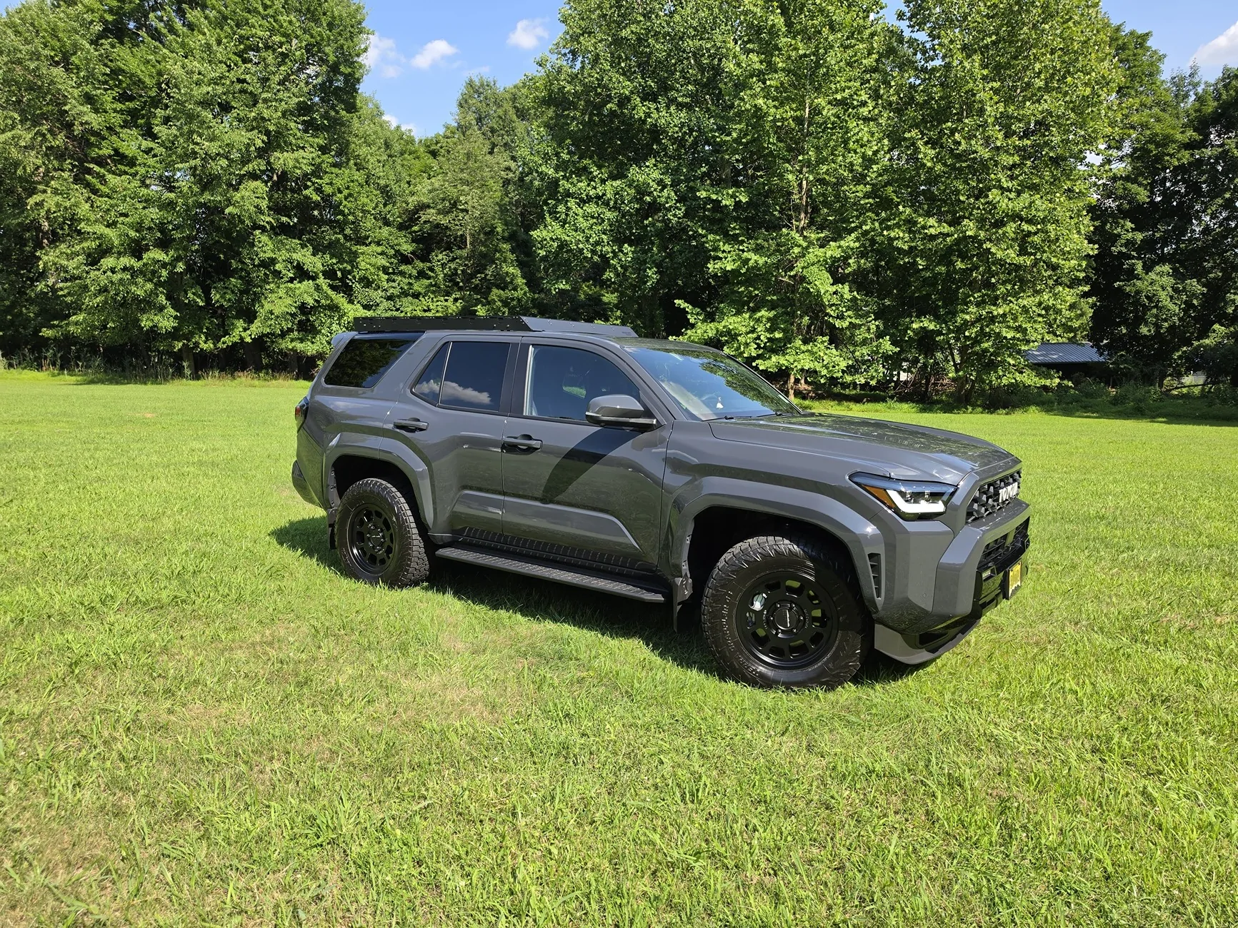2025 2026 4runner 6th gen Deciding on full rack or 3/4 roof rack 20260713_161005 non