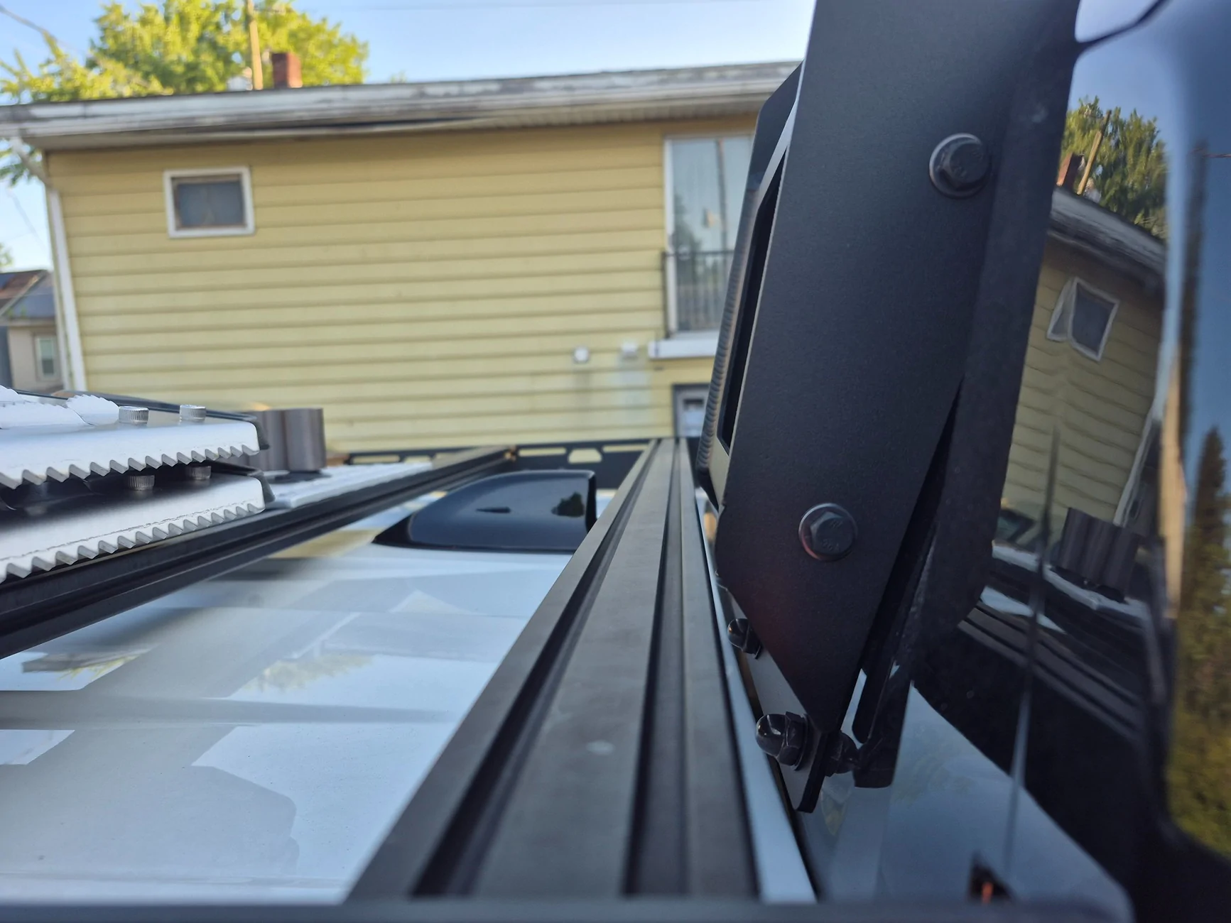 2025 2026 4runner 6th gen Westcott designs ladders and false cross traffic alert when backing up 20260725_185933