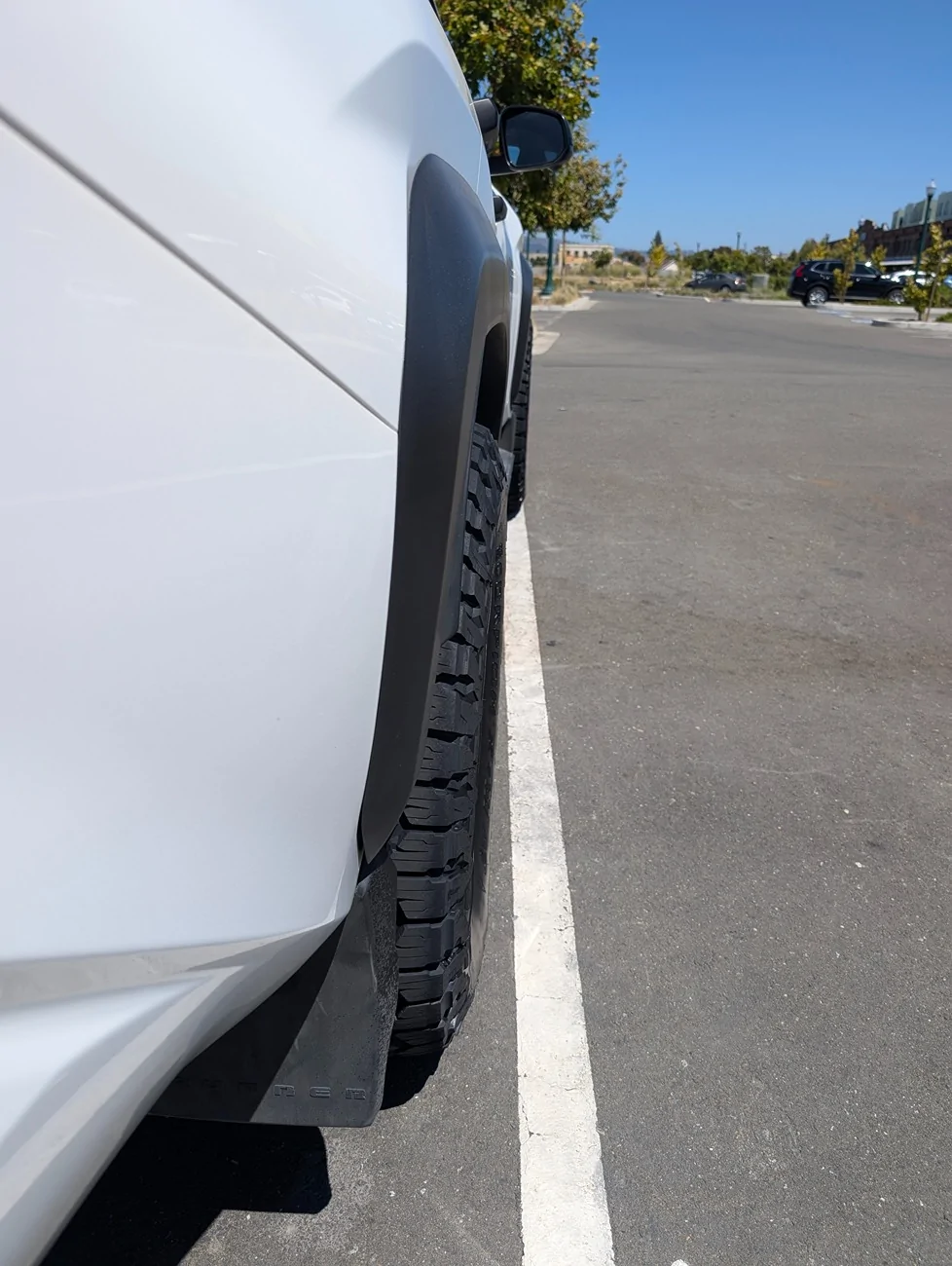 2025 2026 4runner 6th gen Pirelli Scorpions (LT275/70/R18) on Raceline Addicts (+35mm) PXL_20260727_213823420.MP