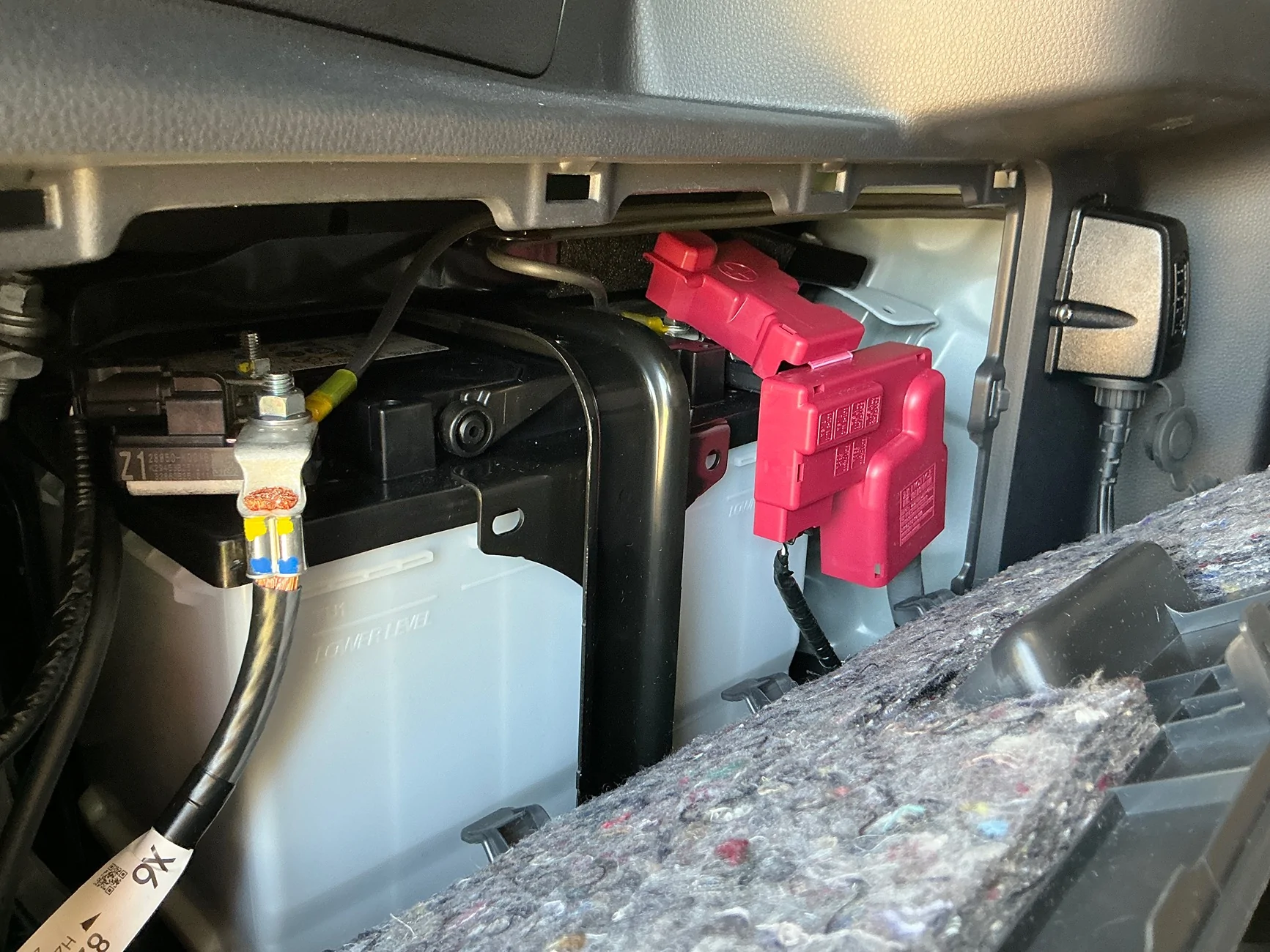 2025 2026 4runner 6th gen Mounting Starlink Mini to OEM Trailhunter Rack IMG_1556