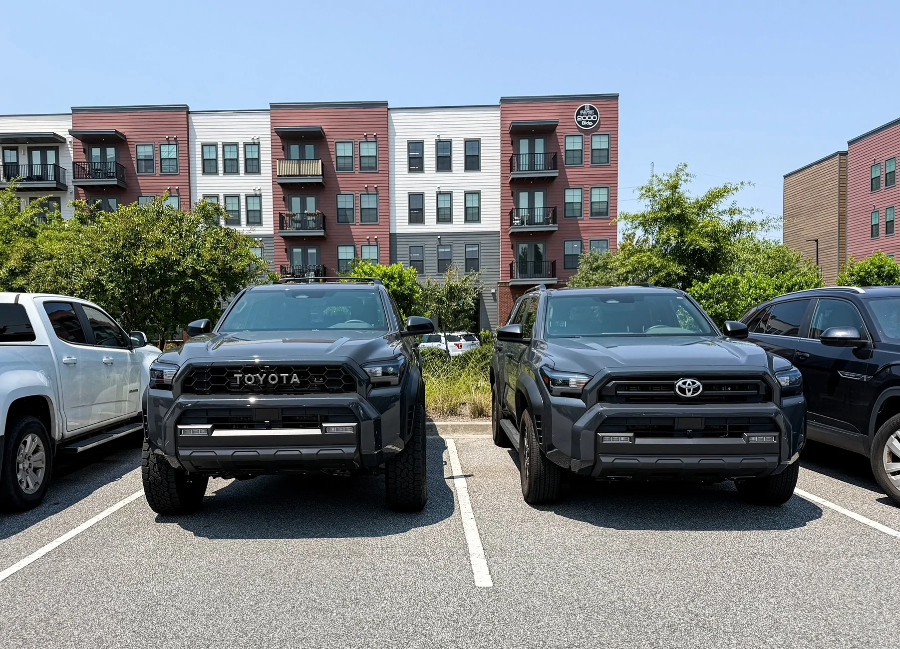2025 2026 4runner 6th gen SR5 with 33s & Westcott Preload Collar Lift vs. Stock SR5 IMG_8607