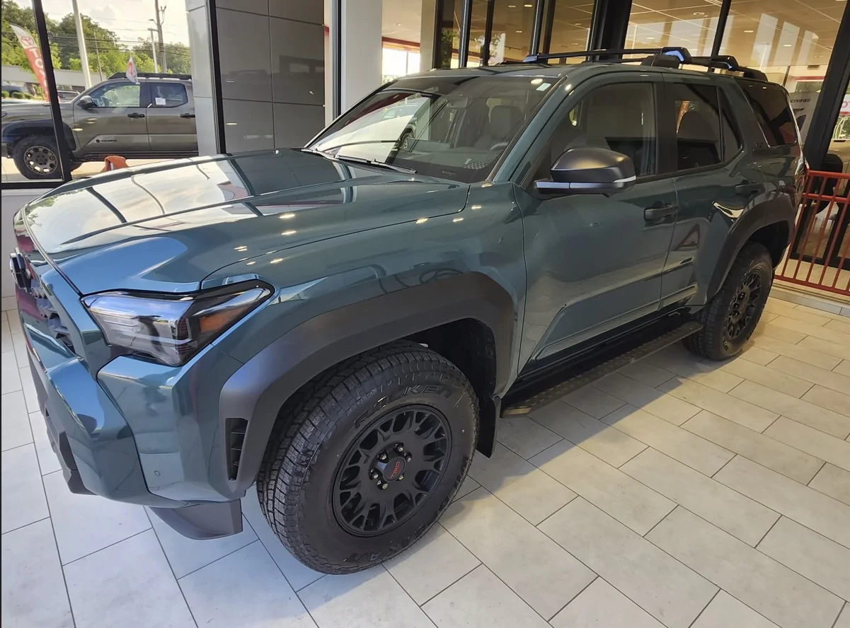 2025 2026 4runner 6th gen EVEREST Photos 4Runner 6th Gen (2025+) 01
