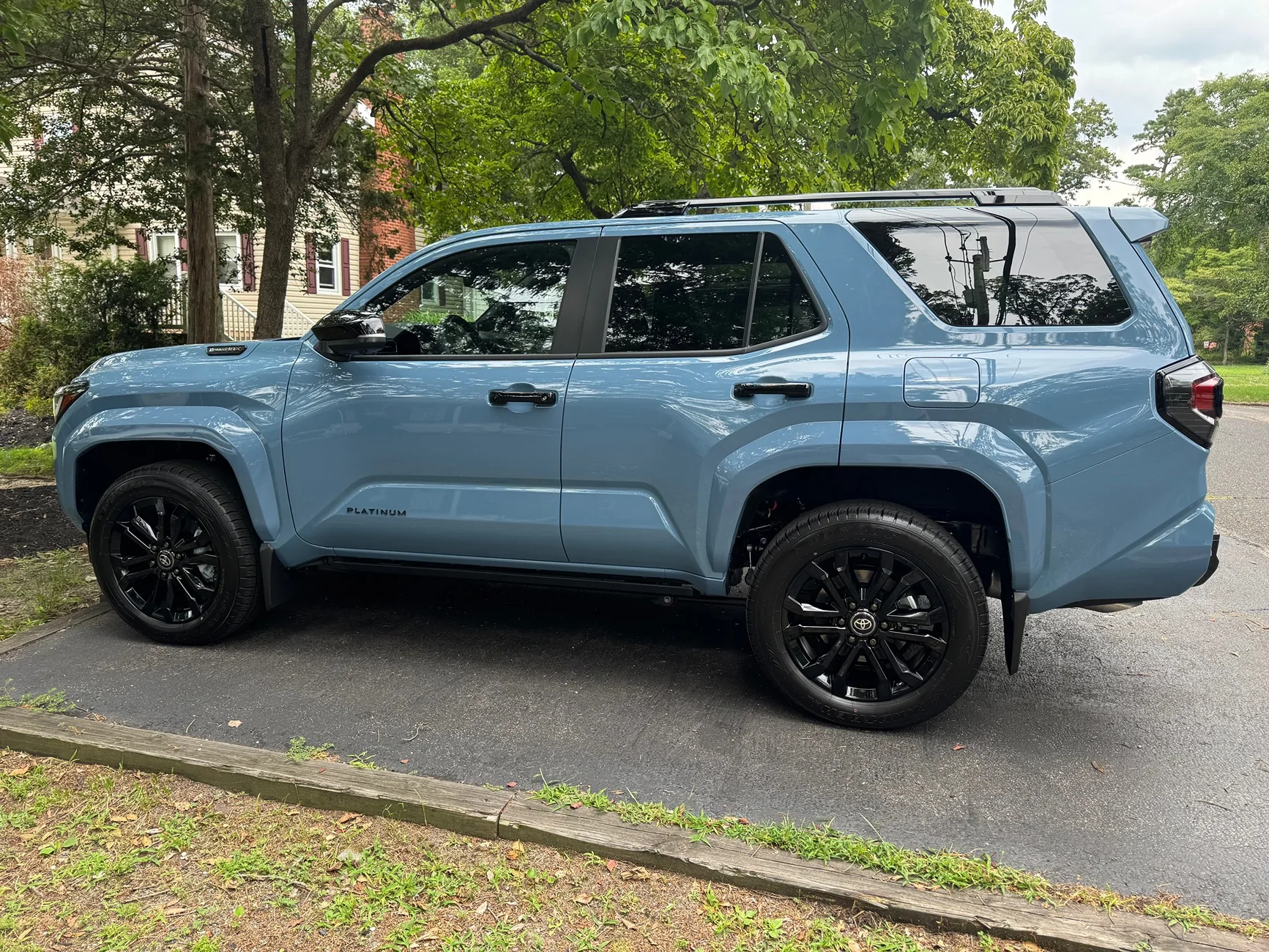 2025 2026 4runner 6th gen Just picked up a 2026 Heritage Blue Platinum - any Tire/Wheel suggestions? IMG_1272