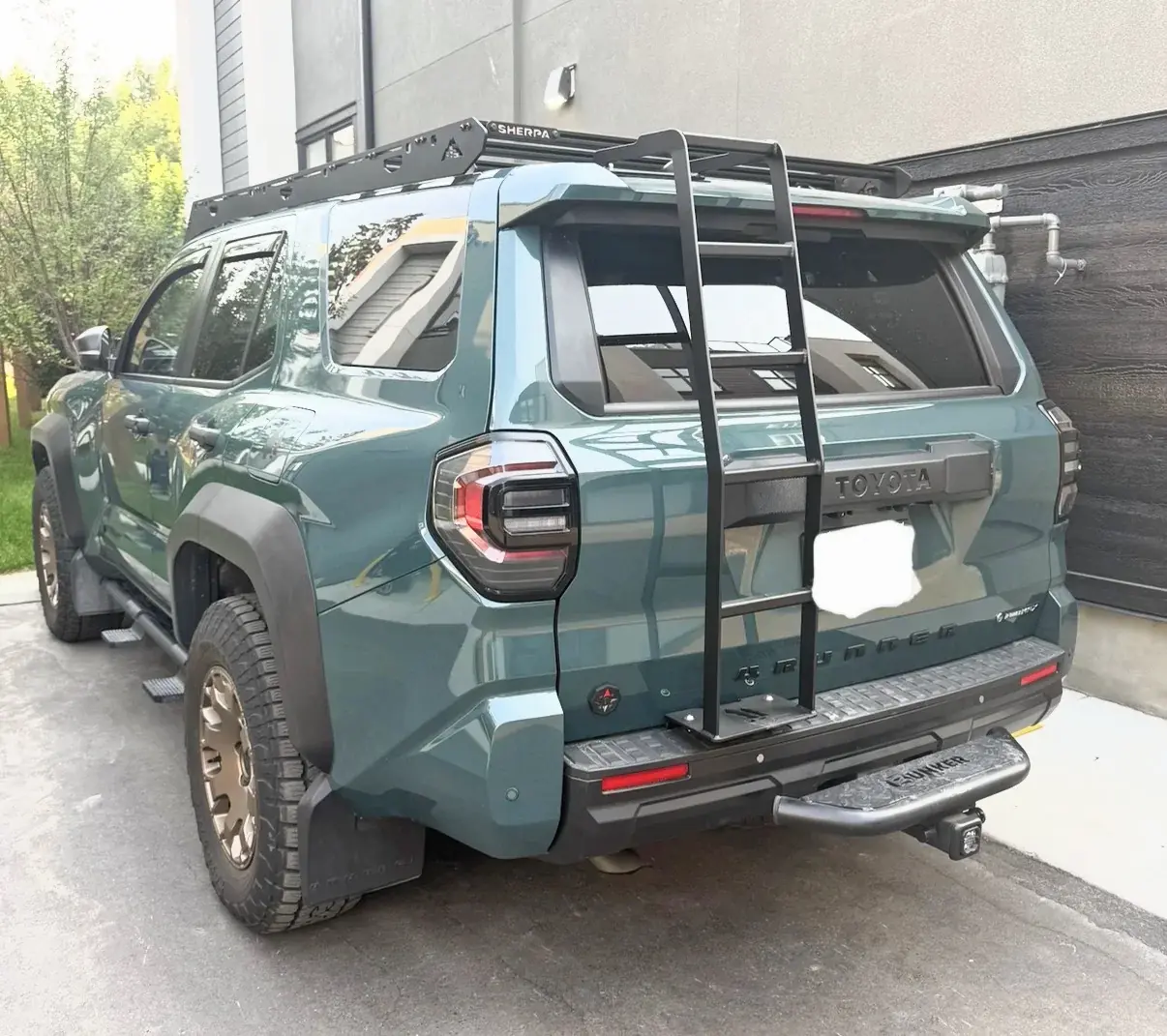 2025 2026 4runner 6th gen Trailhunter silver rear valence delete w/ black paint DIY Trailhunter silver rear valence delete w: black paint DIY 2