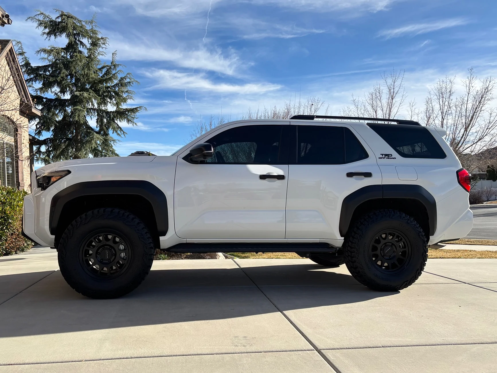 2025 2026 4runner 6th gen Pushing/repinning the fender lining forward to gain clearance? IMG_2441