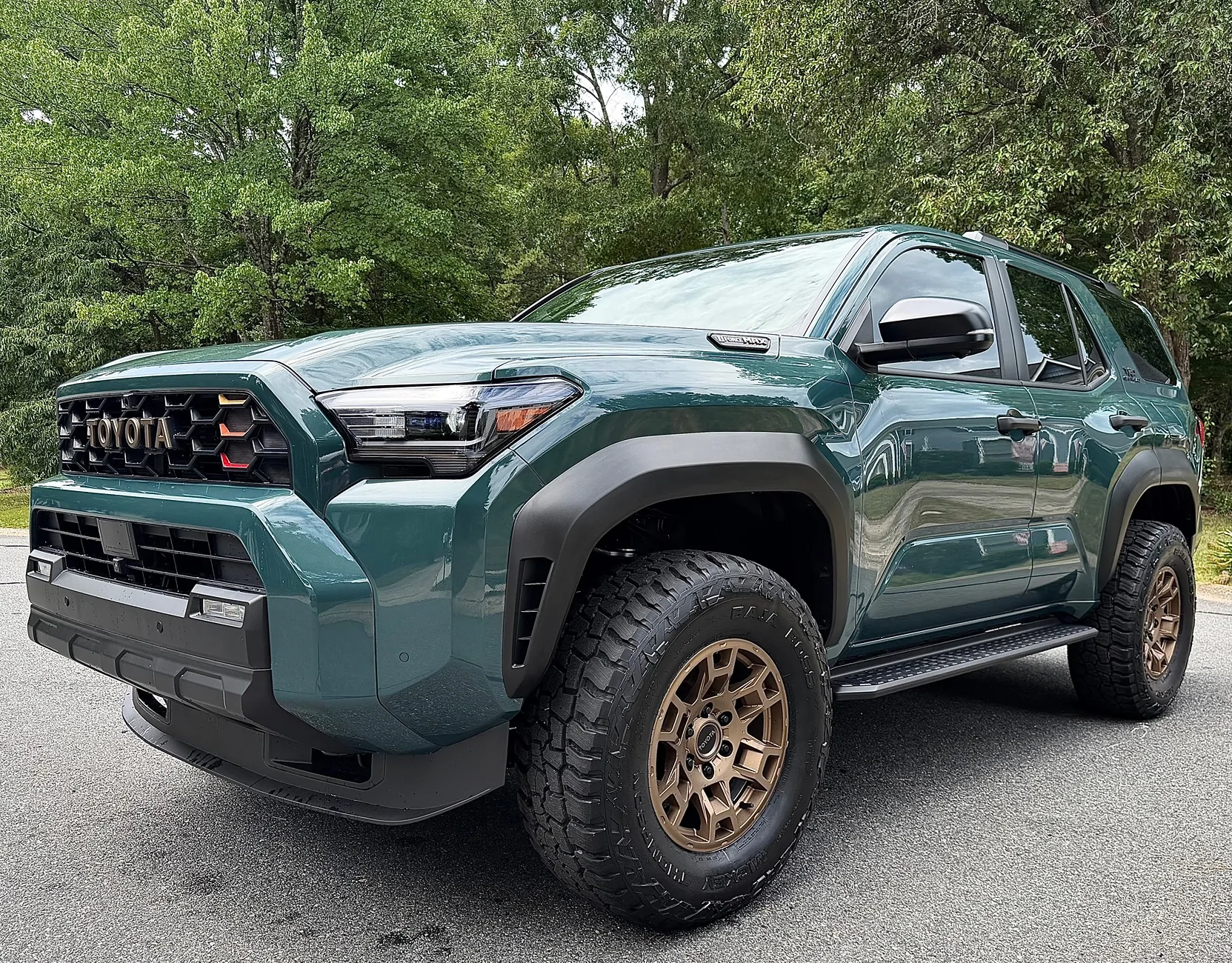 2025 2026 4runner 6th gen SR5 with 33s & Westcott Preload Collar Lift vs. Stock SR5 IMG_8830