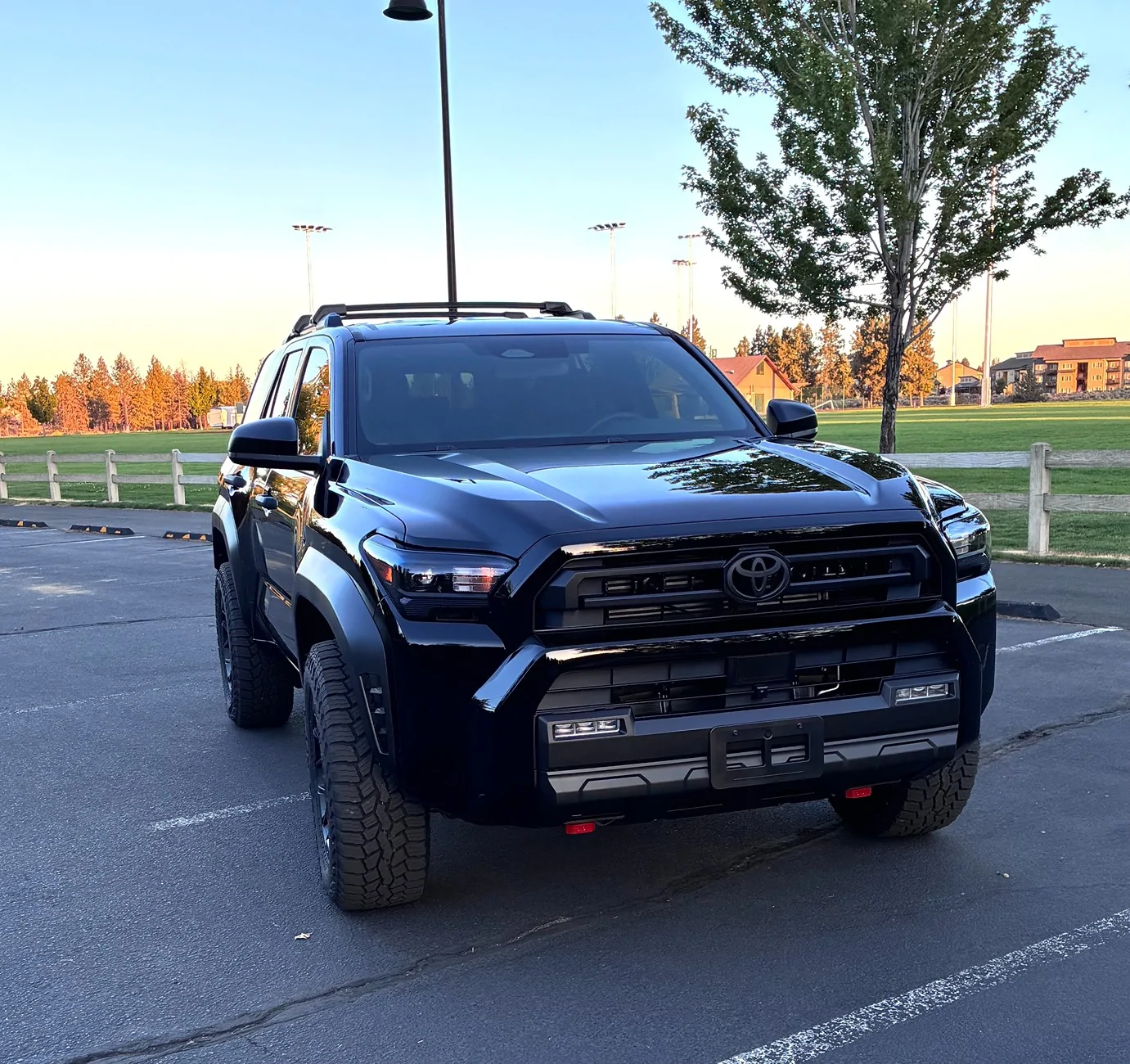 2025 2026 4runner 6th gen Black SR5 w/ TRD Pro Wheels IMG_0538