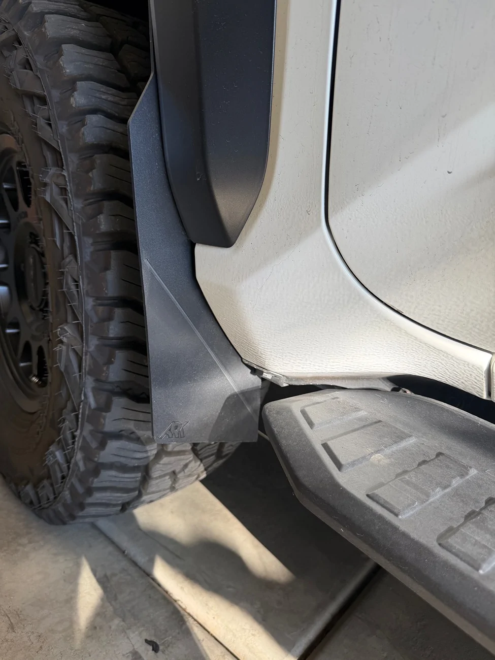 2025 2026 4runner 6th gen Pushing/repinning the fender lining forward to gain clearance? IMG_0285