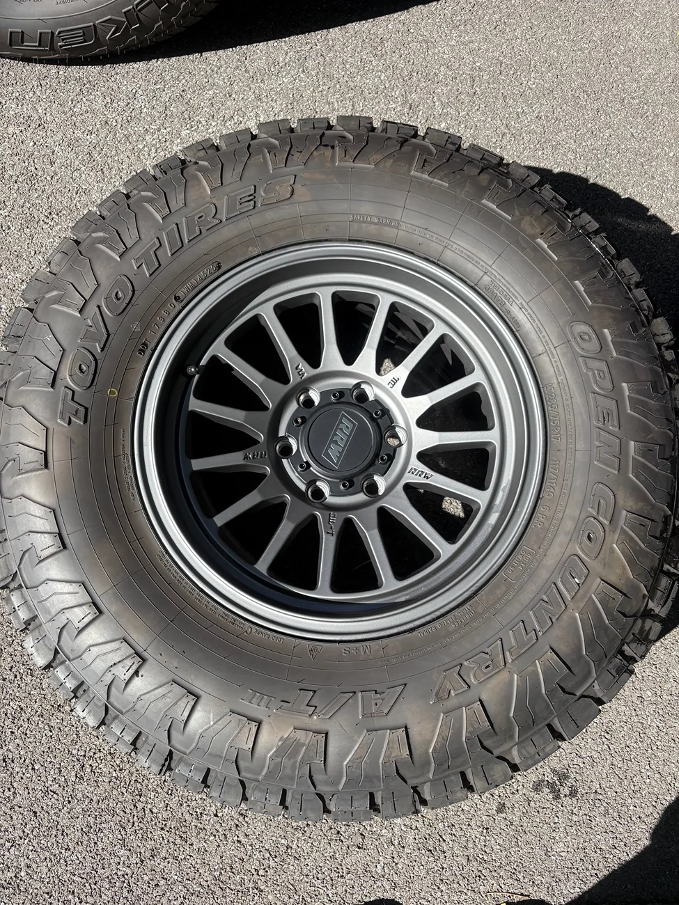 2025 2026 4runner 6th gen SOLD RRW RR7-S matte gunmetal 285/75/17 Toyo open country AT3 $1800 IMG_2561