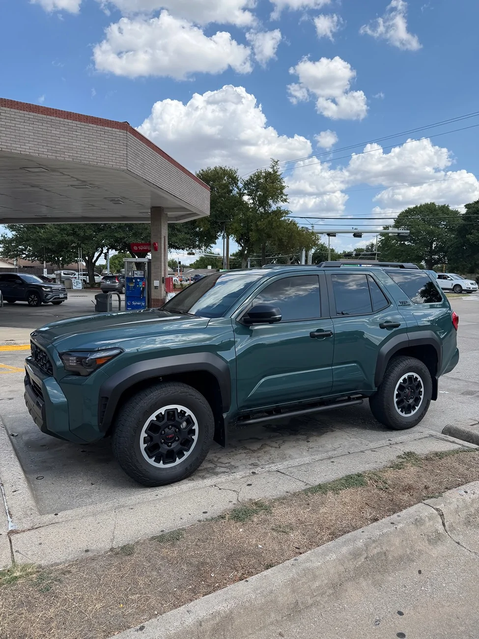 2025 2026 4runner 6th gen Can’t install OEM rock rails because no threaded holes in the frame IMG_0258