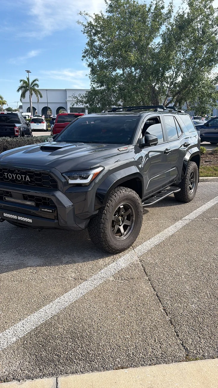 2025 2026 4runner 6th gen Who has the stock 2025 4Runner TRD Pro that fit 295/70/18 Toyo Open Country R/T Trail tires? E7BF5DA2-6CDC-4093-BE1B-23FB452860C7