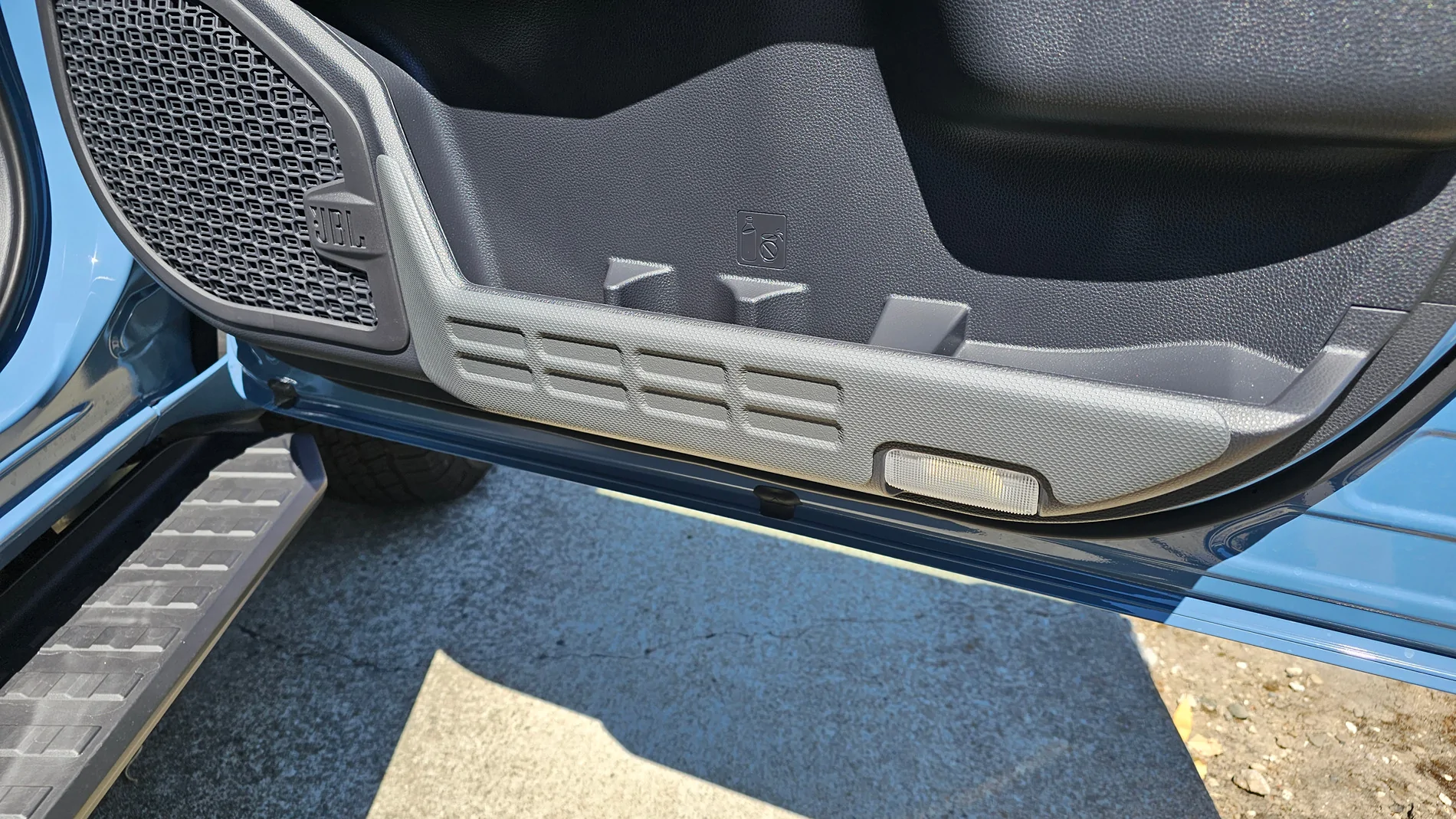 2025 2026 4runner 6th gen Door Panel Scuff Protectors installed - photos / review 20260815_124440