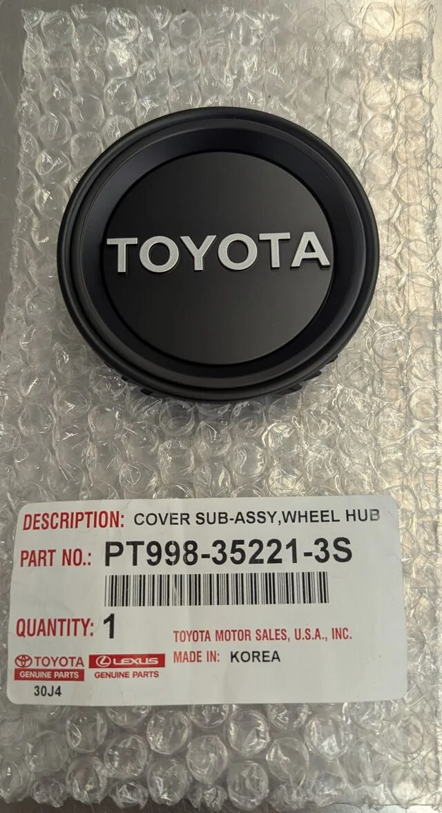 2025 2026 4runner 6th gen 4runner trailhunter Black tires, black Toyota center cap logo 263379