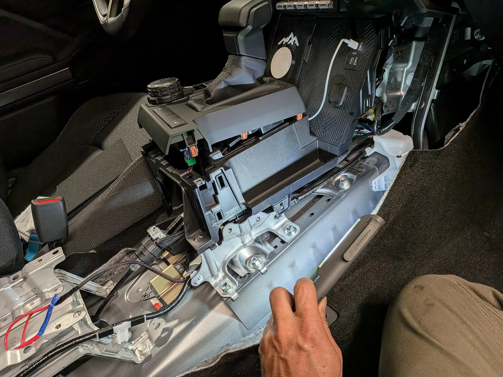 2025 2026 4runner 6th gen Aftermarket SR5 Heated Seats Install? PXL_20260817_212933794