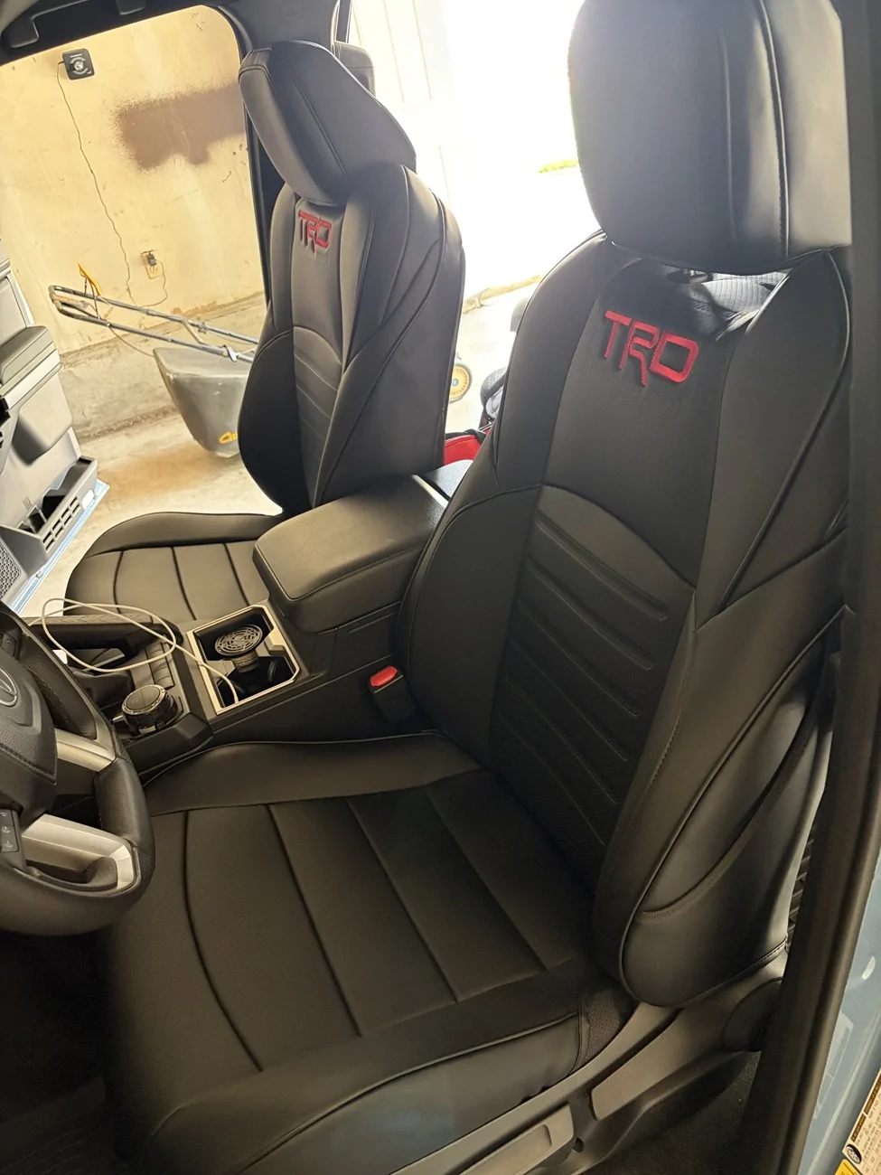 2025 2026 4runner 6th gen Lexland Black Seat Covers full set (7 seater) 8b1904f4-56f5-4d01-9370-3b089f23c042