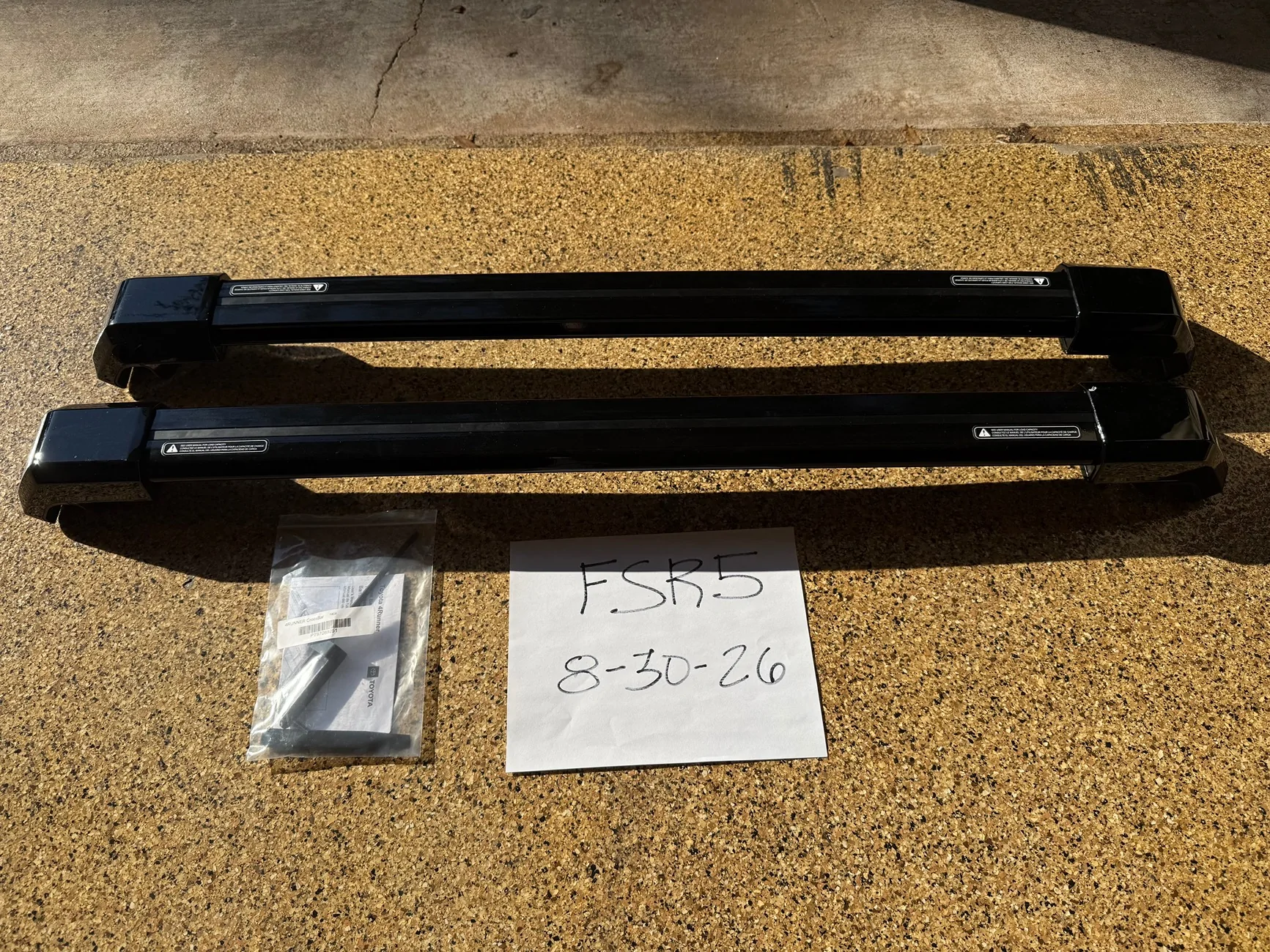 2025 2026 4runner 6th gen WTS: OEM Cross Bars IMG_2124