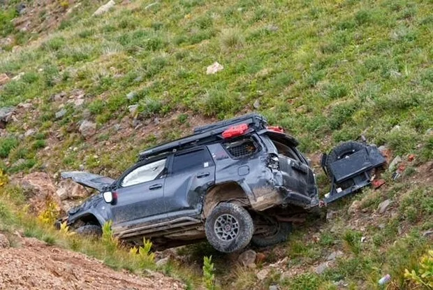 2025 2026 4runner 6th gen PA 4Runner Tumbles Off Colorado Trail (Hurricane Pass) hurricane-pass-rollover-1-credit-lisa-taylor