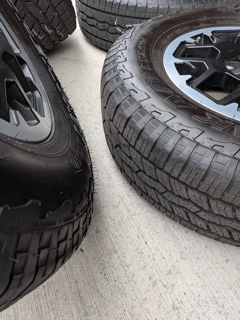 2025 2026 4runner 6th gen 18" TRD Off Road Wheelset $550 PXL_20260902_003155453