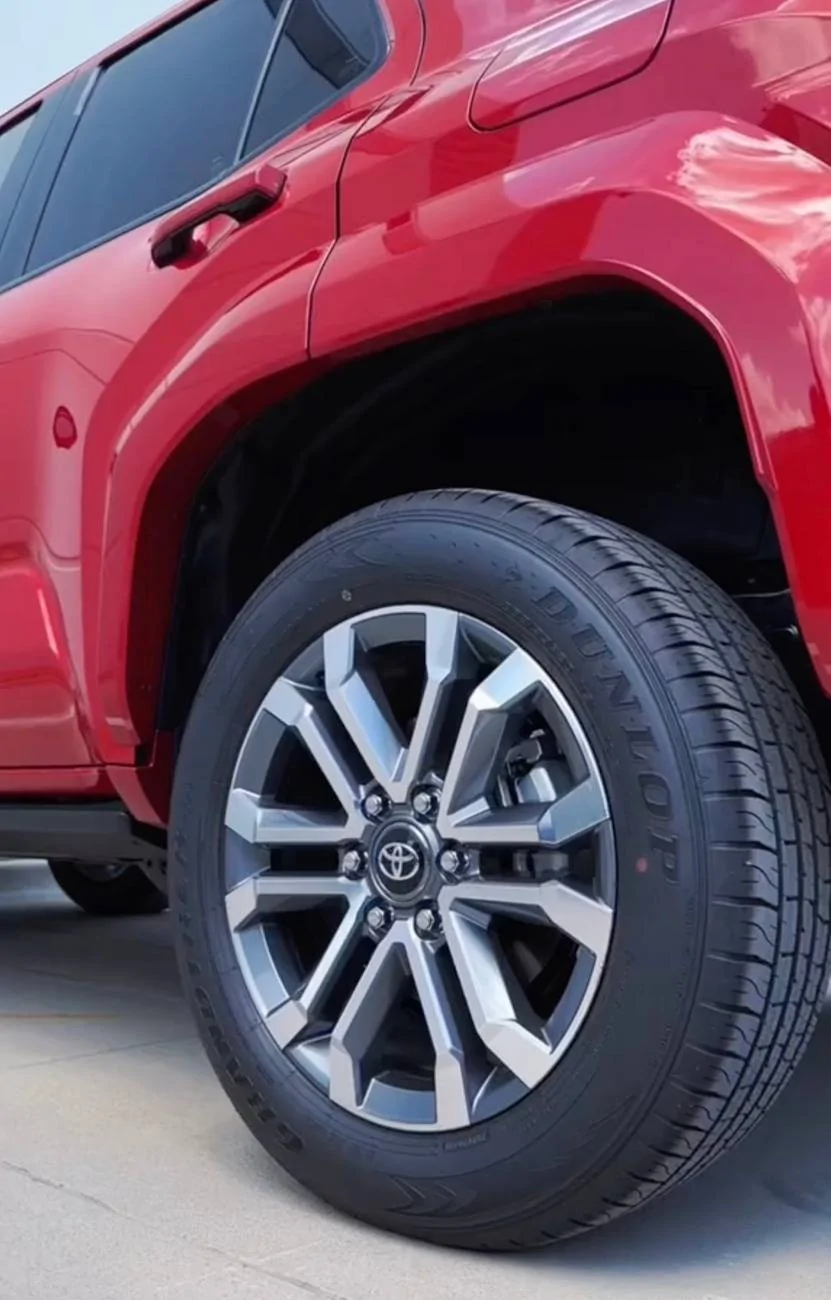 2025 Toyota 4runner SUPERSONIC RED Photos 4Runner 6th Gen (2025+) 2025-4runner-limited-supersonic-red-jpg