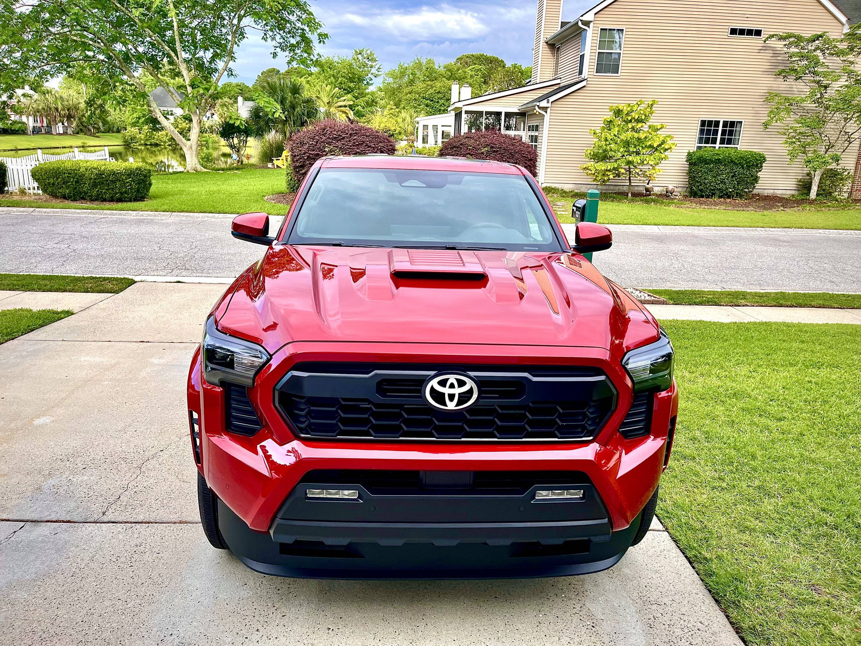 2025 Toyota 4runner SUPERSONIC RED Photos 4Runner 6th Gen (2025+) img_0411-jpe