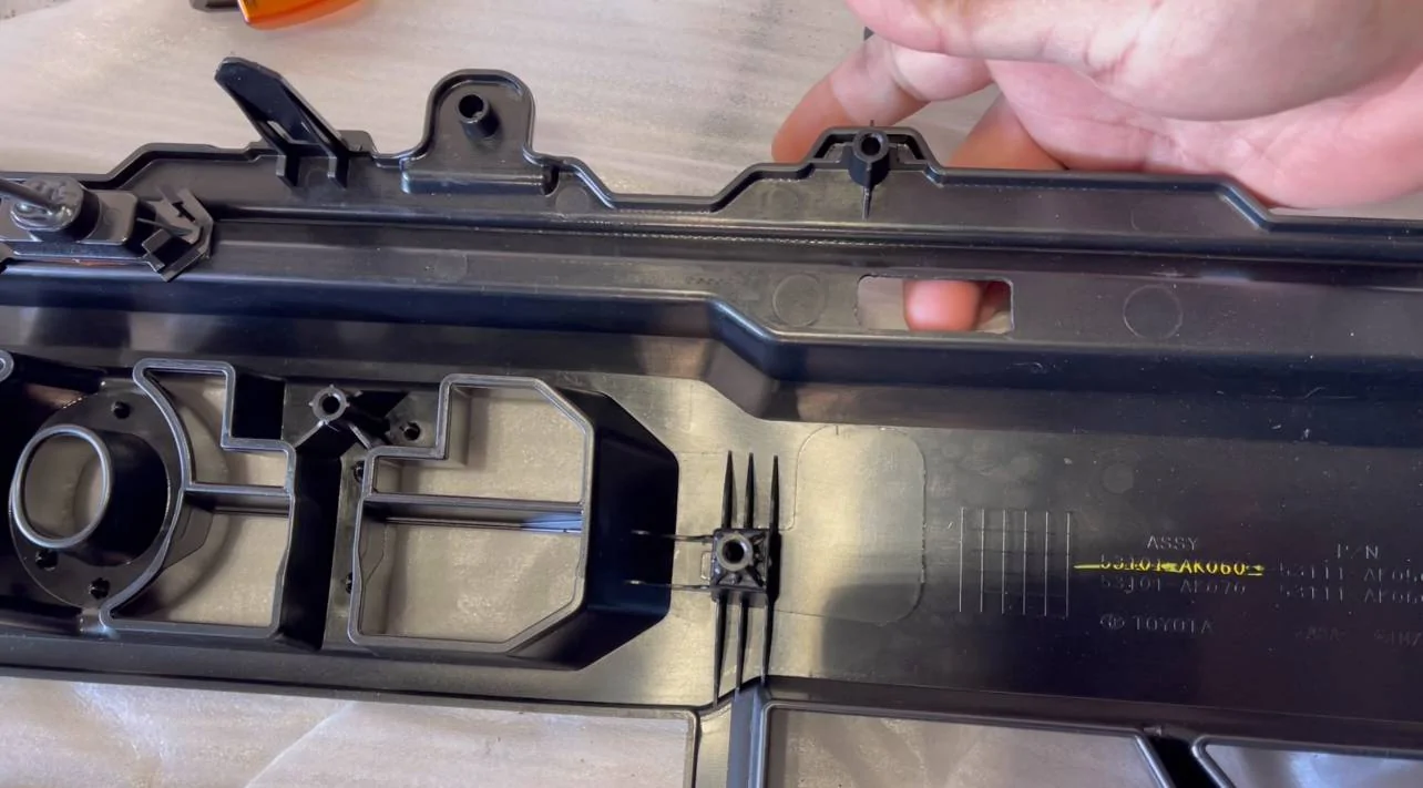 2025 4runner 6th gen Heretic light bar, Baja fog lights & Raptor aftermarket lights installed in TRD Pro grill img_6049-jpeg