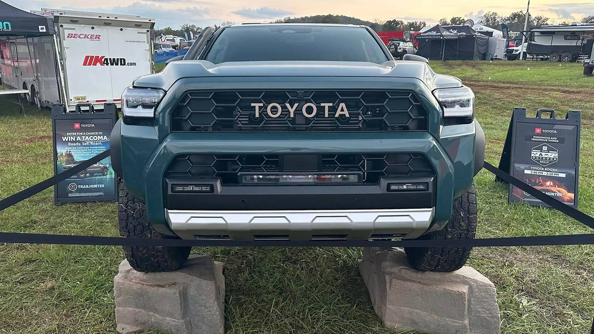 2025 4runner 6th gen EVEREST Photos 4Runner 6th Gen (2025+) -4runner-trailhunter-everest-color-expo-east-6-