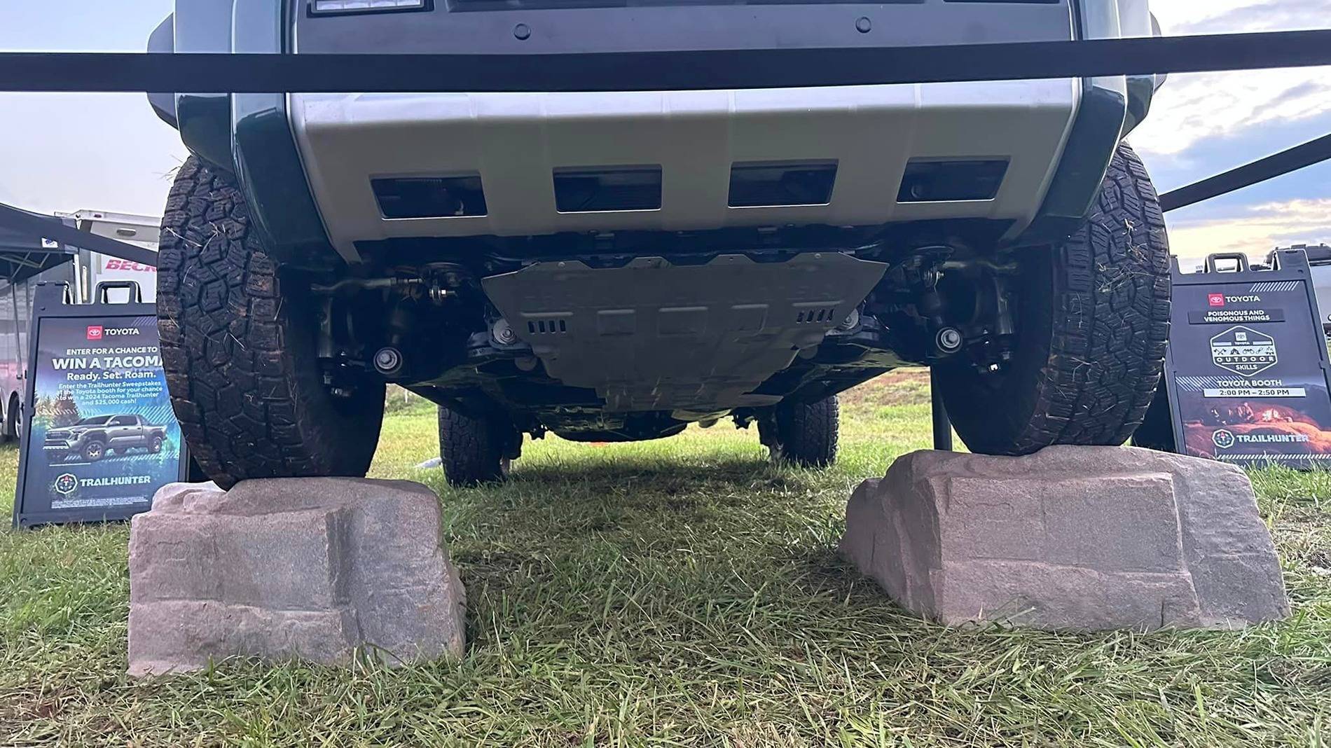 2025 4runner 6th gen EVEREST Photos 4Runner 6th Gen (2025+) -4runner-trailhunter-everest-color-expo-east-5-