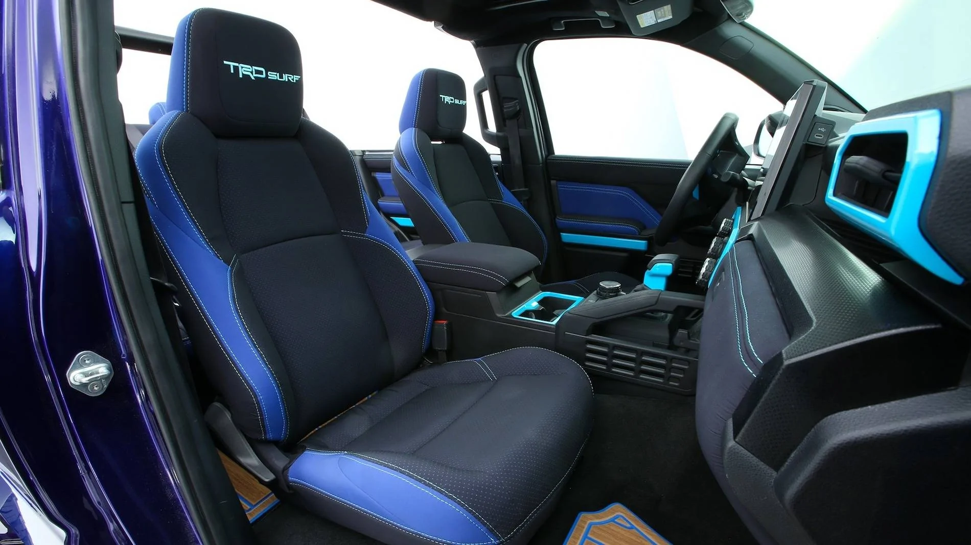 2025 4runner 6th gen Introducing 2025 Toyota 4Runner TRD Convertible Surf Concept 2025toyota4runnertrdsurfconcept2024semashow-17