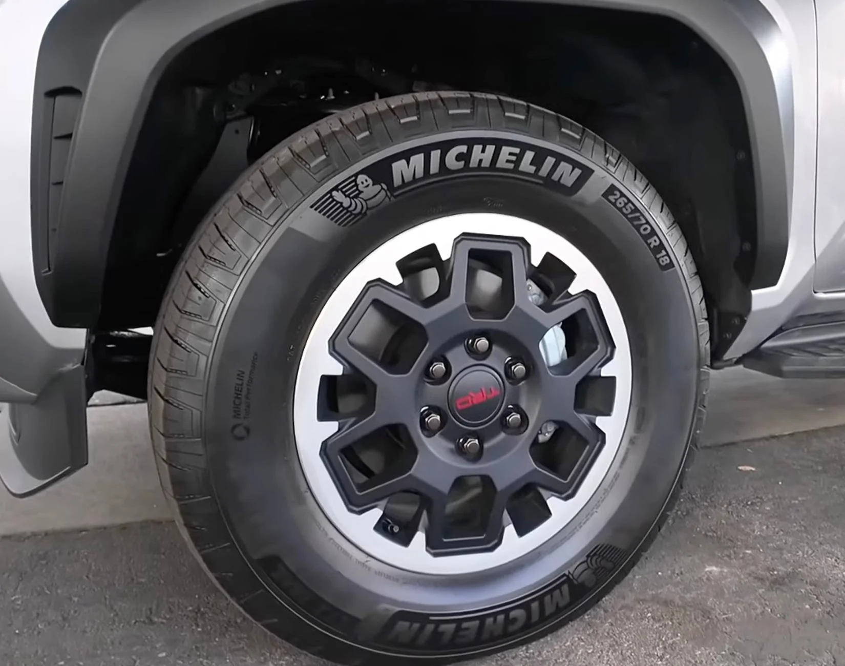 2025 4runner 6th gen Cutting Edge TRD Off-Road (Non-Premium) 2025 4Runner first look -- exterior, interior, cargo area, underbody, suspension, engine bay, roof rails 2025 toyota 4runner trd off-road wheels and tires