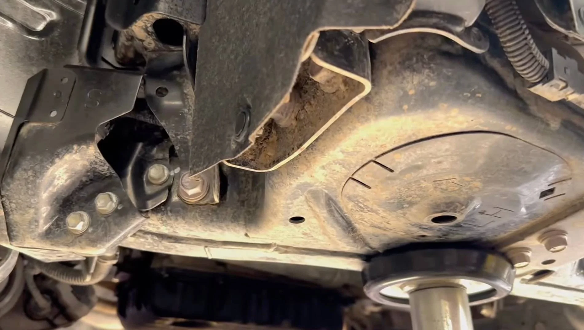 2025 4runner 6th gen Cutting Edge TRD Off-Road (Non-Premium) 2025 4Runner first look -- exterior, interior, cargo area, underbody, suspension, engine bay, roof rails 2025 4Runner TRD Off-Road cash bar