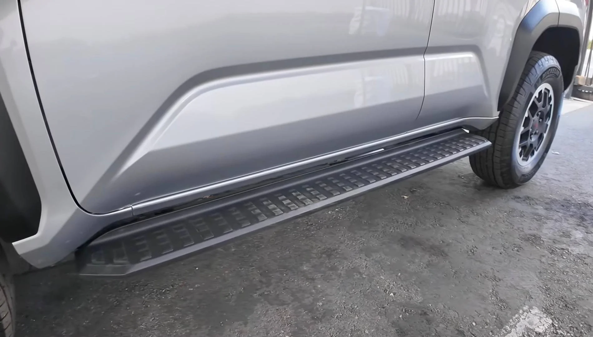 2025 4runner 6th gen Cutting Edge TRD Off-Road (Non-Premium) 2025 4Runner first look -- exterior, interior, cargo area, underbody, suspension, engine bay, roof rails 2025 4Runner TRD Off-Road running boards