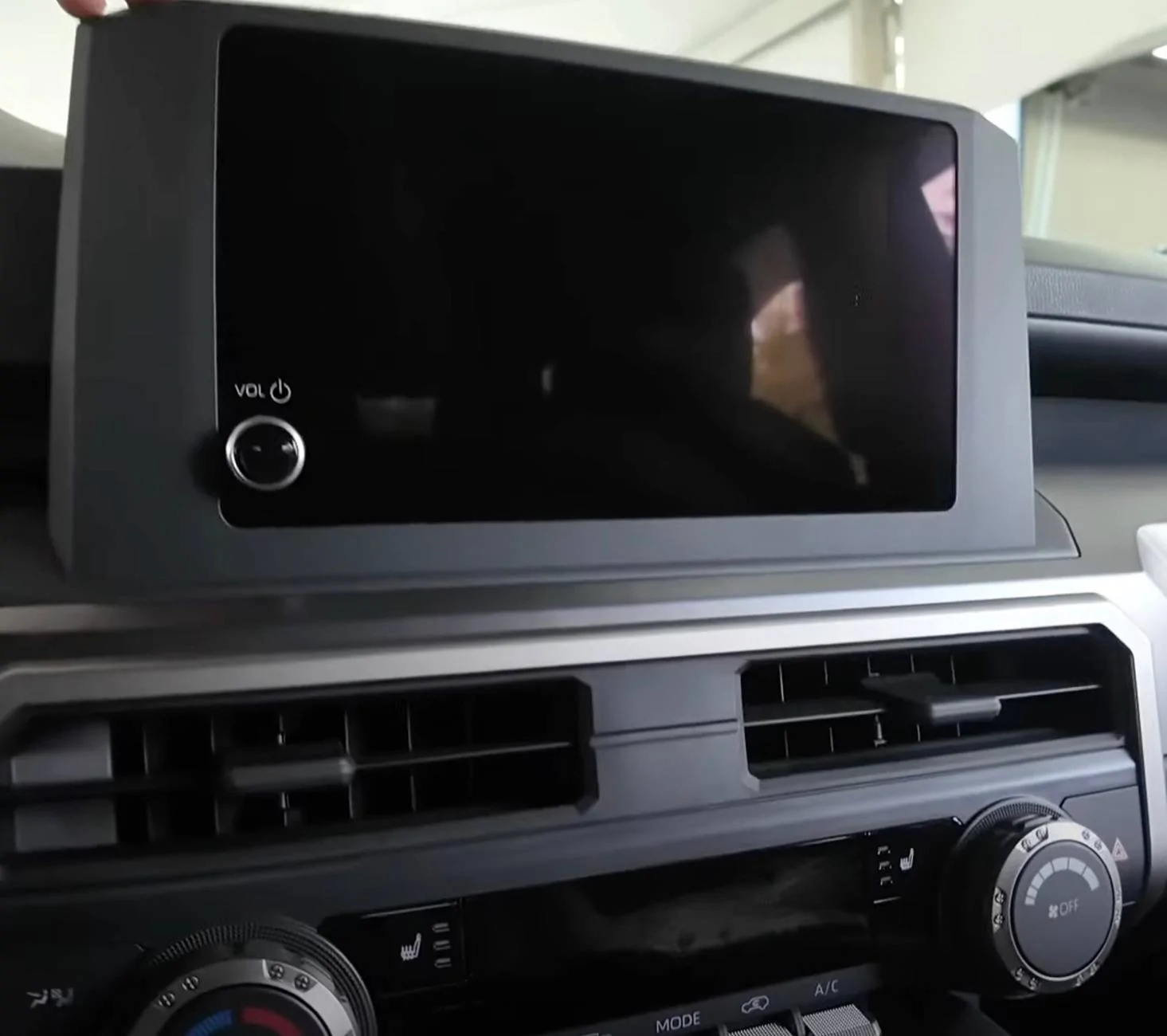 2025 4runner 6th gen Cutting Edge TRD Off-Road (Non-Premium) 2025 4Runner first look -- exterior, interior, cargo area, underbody, suspension, engine bay, roof rails 2025 toyota 4runner TRD Off-Road Interior 10