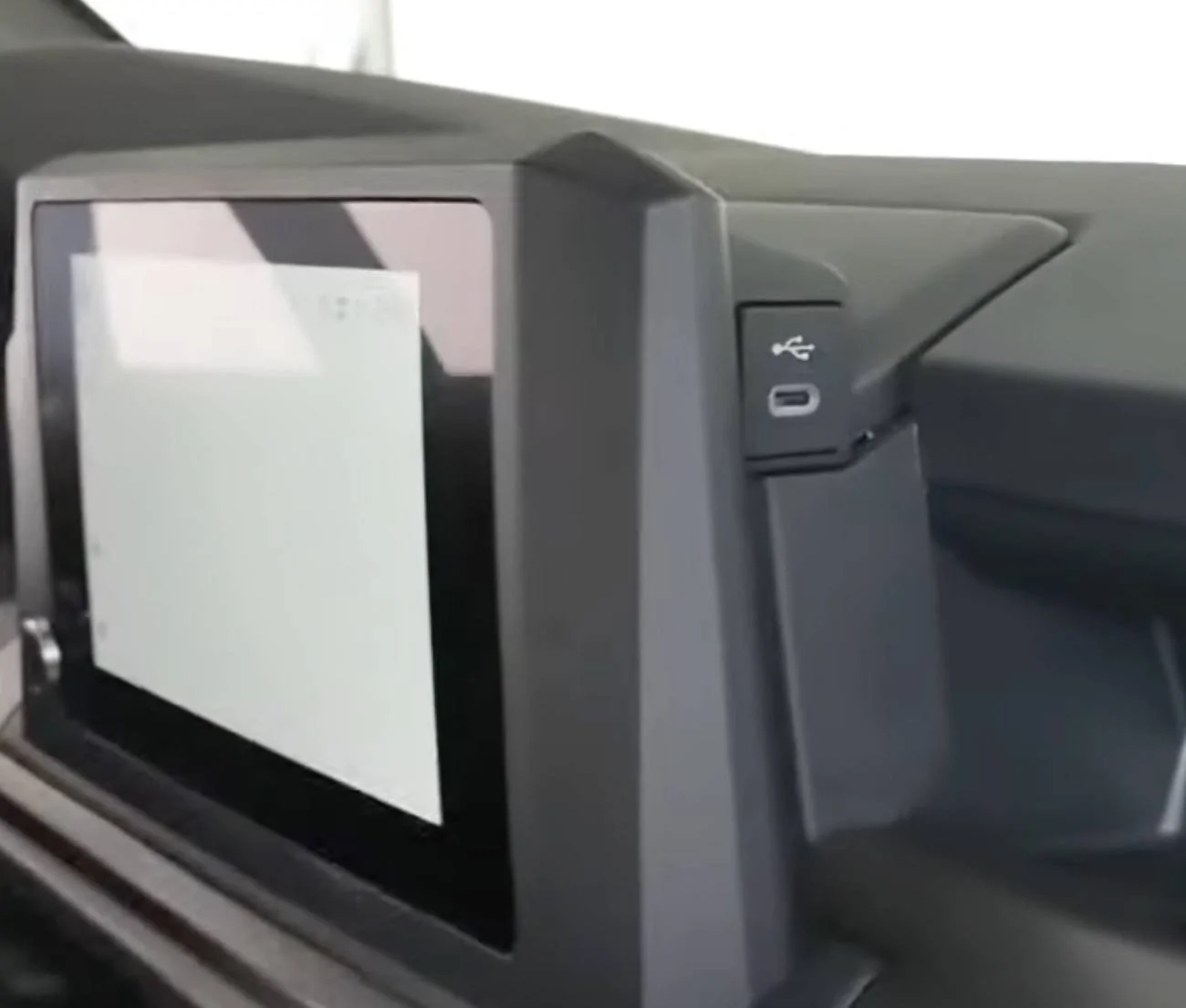 2025 4runner 6th gen Cutting Edge TRD Off-Road (Non-Premium) 2025 4Runner first look -- exterior, interior, cargo area, underbody, suspension, engine bay, roof rails 2025 toyota 4runner interior seats cloth 1