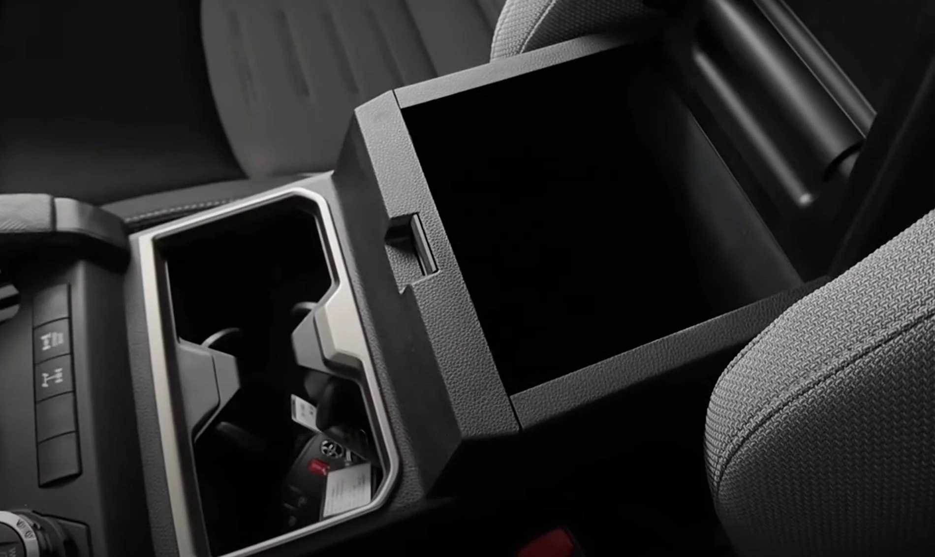 2025 4runner 6th gen Cutting Edge TRD Off-Road (Non-Premium) 2025 4Runner first look -- exterior, interior, cargo area, underbody, suspension, engine bay, roof rails 2025 toyota 4runner interior seats cloth 2