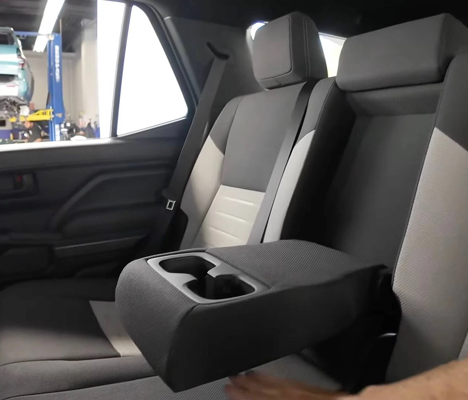 2025 4runner 6th gen Cutting Edge TRD Off-Road (Non-Premium) 2025 4Runner first look -- exterior, interior, cargo area, underbody, suspension, engine bay, roof rails 2025 toyota 4runner interior seats cloth 10