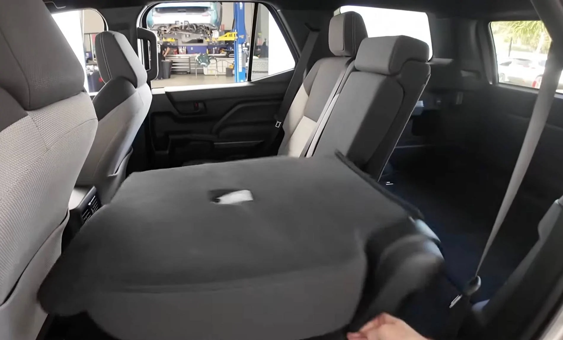 2025 4runner 6th gen Cutting Edge TRD Off-Road (Non-Premium) 2025 4Runner first look -- exterior, interior, cargo area, underbody, suspension, engine bay, roof rails folding seats 2025 toyota 4runner 1