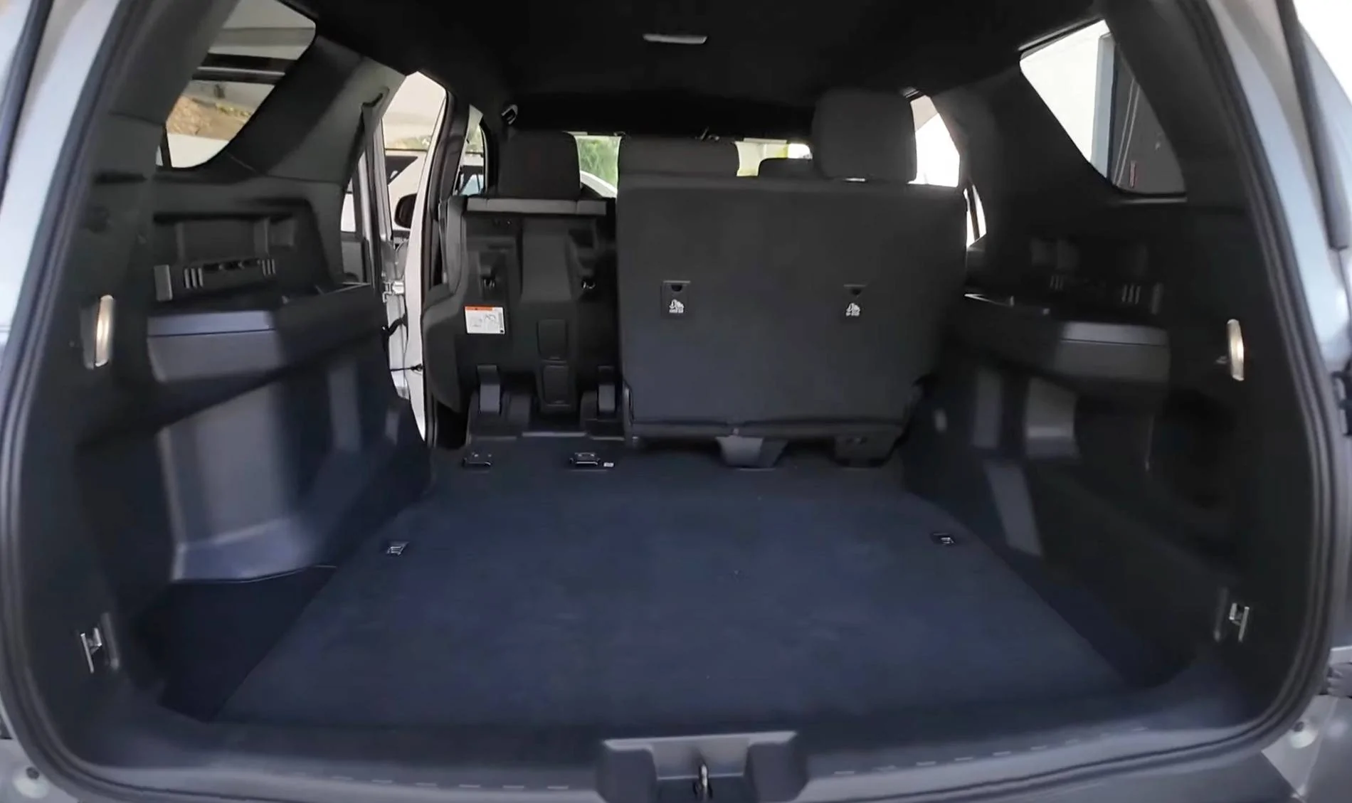 2025 4runner 6th gen Cutting Edge TRD Off-Road (Non-Premium) 2025 4Runner first look -- exterior, interior, cargo area, underbody, suspension, engine bay, roof rails cargo area dimensions measurements 2025 toyota 4runner 1