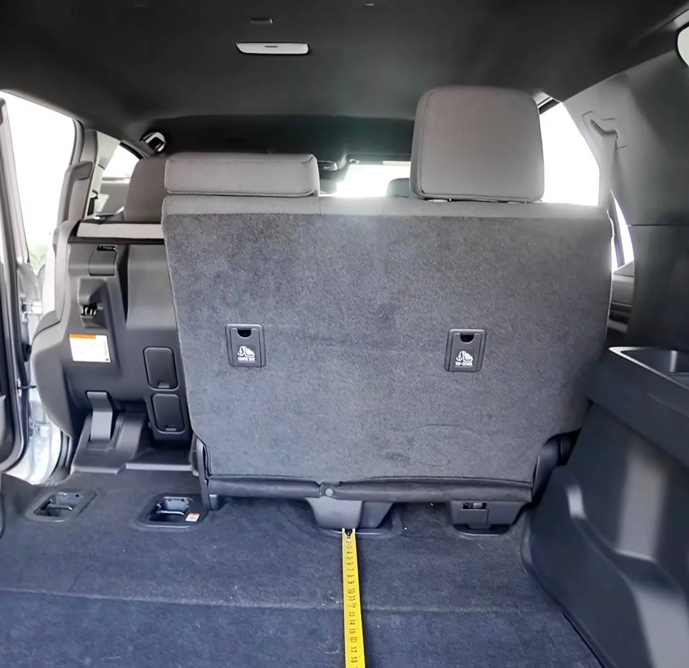 2025 4runner 6th gen Cutting Edge TRD Off-Road (Non-Premium) 2025 4Runner first look -- exterior, interior, cargo area, underbody, suspension, engine bay, roof rails 2025 4runner cargo area