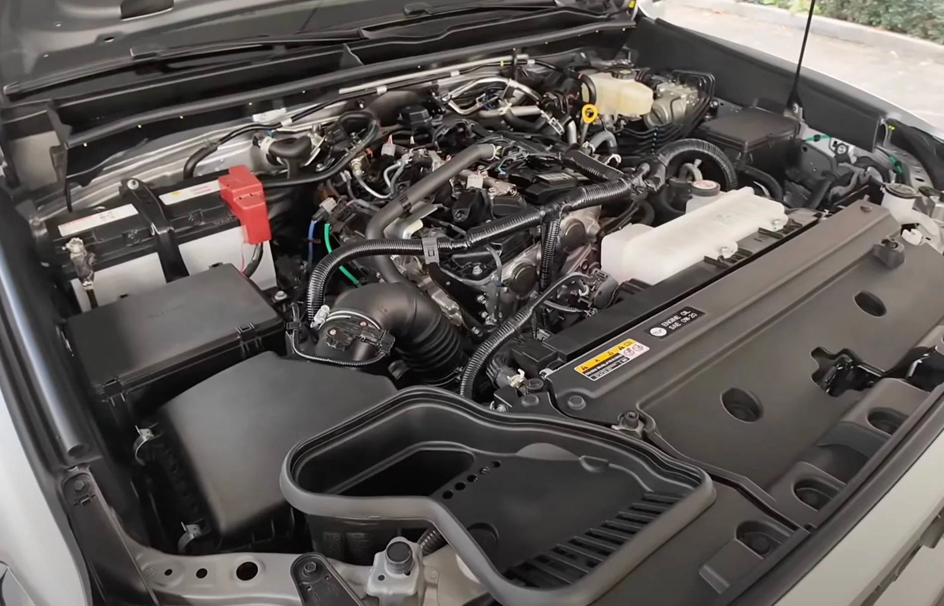 2025 4runner 6th gen Cutting Edge TRD Off-Road (Non-Premium) 2025 4Runner first look -- exterior, interior, cargo area, underbody, suspension, engine bay, roof rails underhood engine bay compartment 2025 toyota 4runner iforce 4 cylinder 3